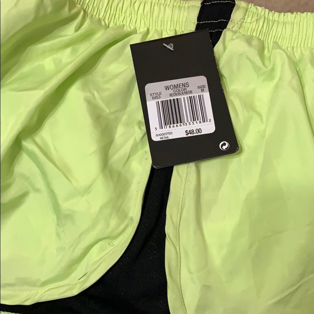 Neon green Athletic shorts with liner - Picture 3 of 9